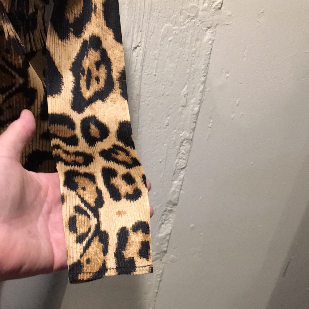 🌼Chico’s Leopard Fringe Jacket.  Small - Picture 3 of 11